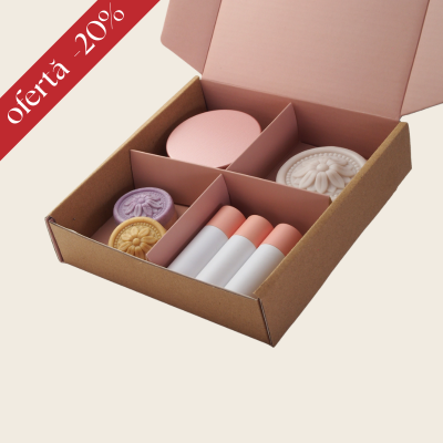 [MF036] Cutie din carton kraft, insert 4 cavitati roz, 17cm*17cm*4cm